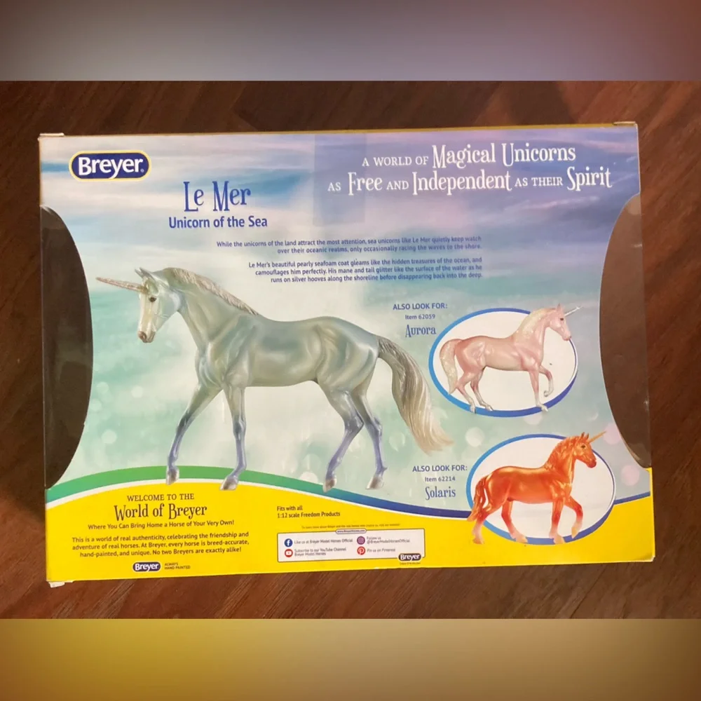 NIB Sealed Breyer Le Mer Aquamarine Blue Opalescent Unicorn of the Sea - Picture 2 of 7